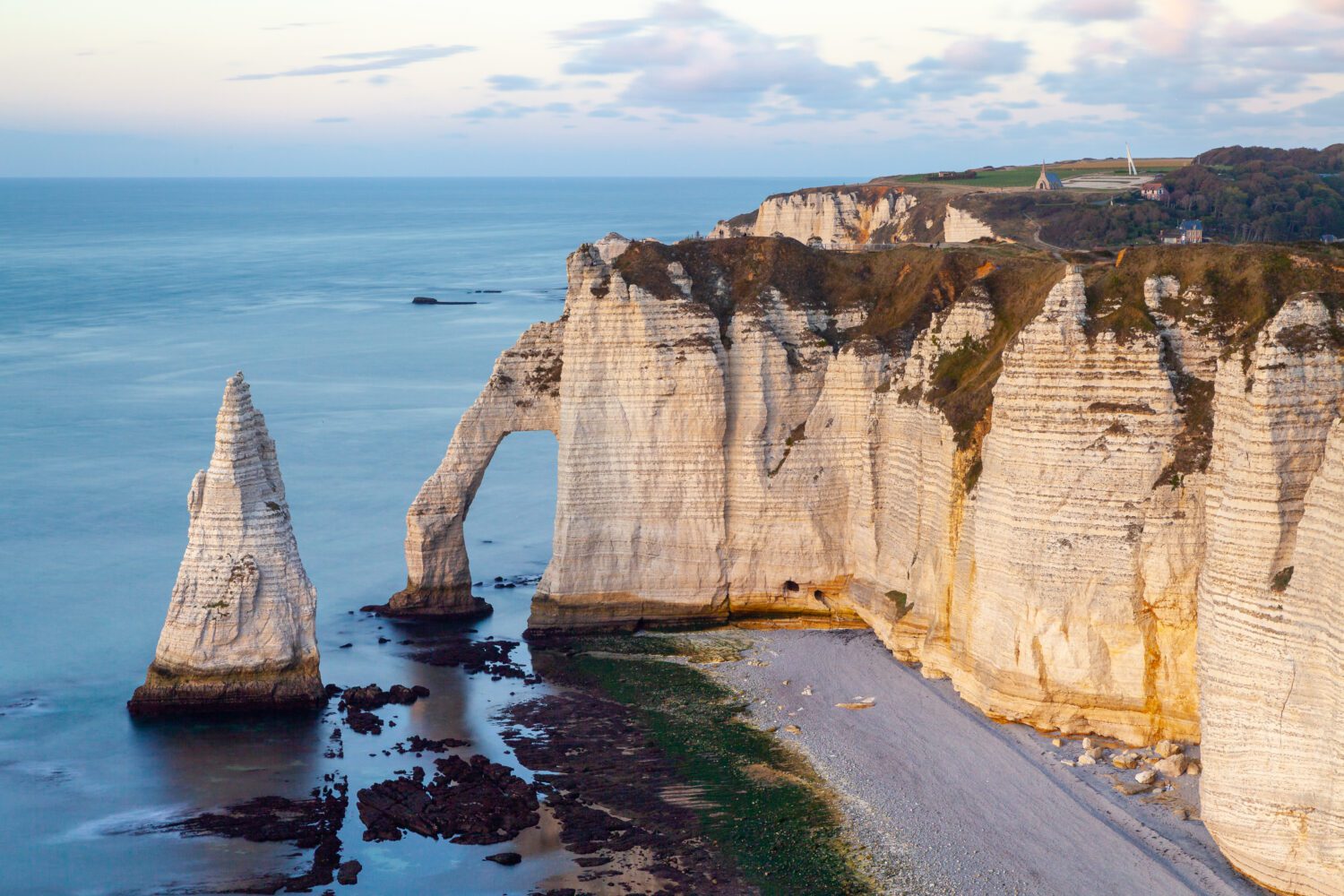 Où Partir en France : 7 Secrets que 90% des Français Ignorent (Guide Anti-Galère 2025) 🇫🇷